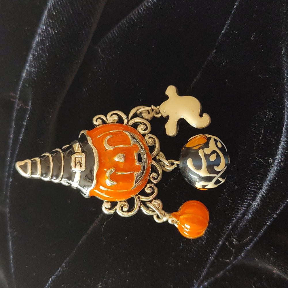 Jack 'o Lantern Pin/Pendant